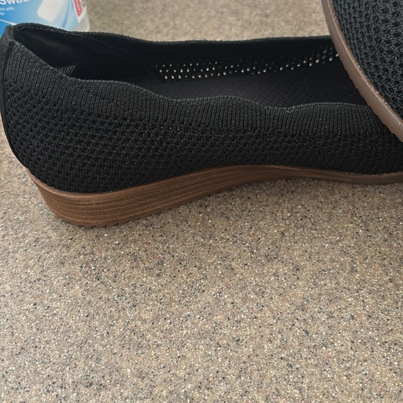 New without Box Cleo by Skechers - Picture 3 of 4